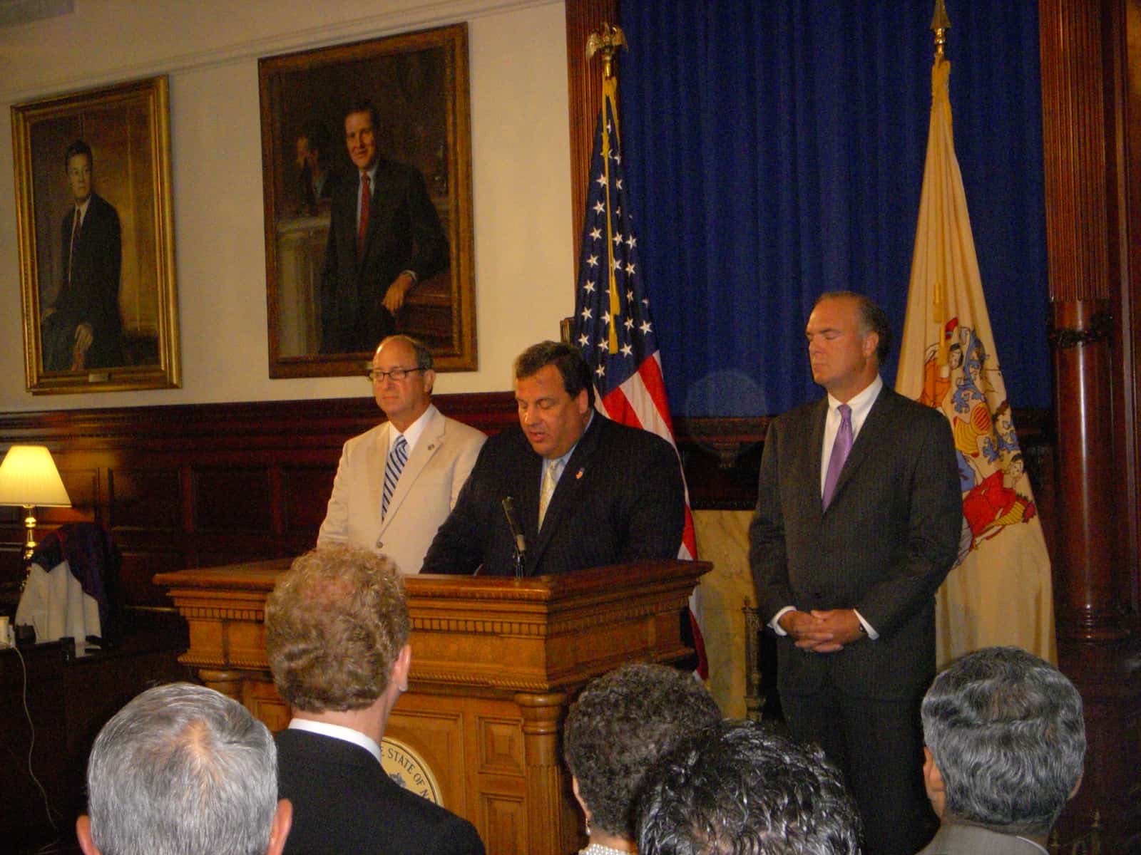 New Jersey Governor Christie signs solar legislation into law.