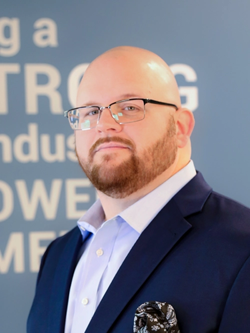 Headshot of Tim Momyer